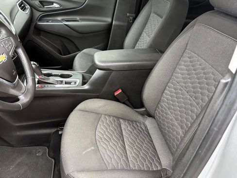 Used 2019 Chevrolet Equinox LT w/ Driver Convenience Package image 16