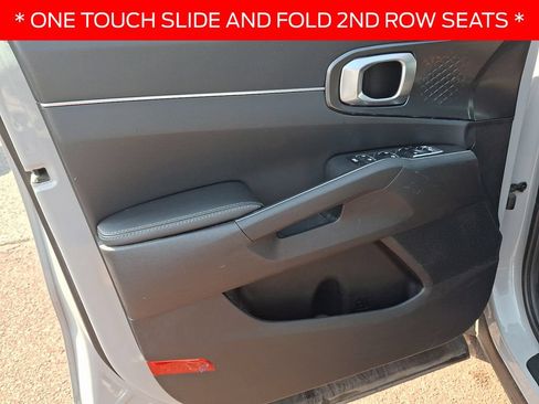 Used 2024 Kia Sorento S w/ Panoramic Sunroof Package AWD/4WD image 12