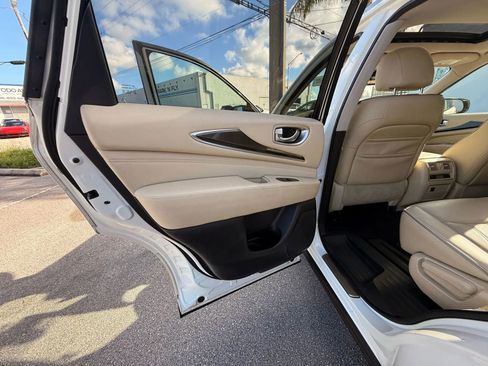 Used 2018 INFINITI QX60 FWD w/ Premium Plus Package image 18