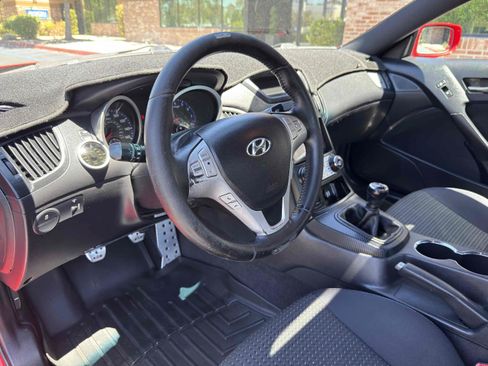 Used 2010 Hyundai Genesis 2.0T RWD image 23
