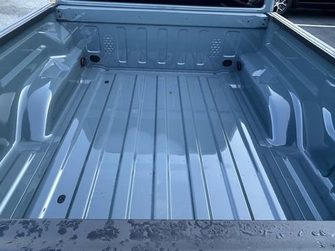 New 2025 Jeep Gladiator Sport image 10