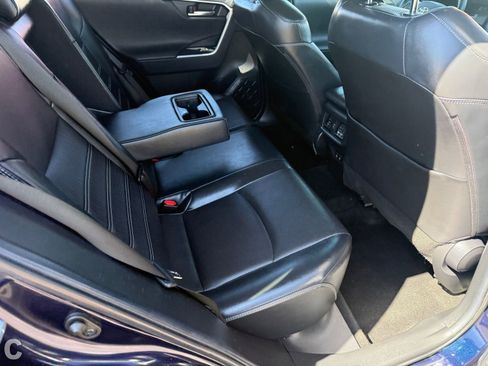Used 2019 Toyota RAV4 Limited w/ Cold Weather Package FWD image 14