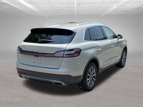Used 2022 Lincoln Nautilus AWD image 5