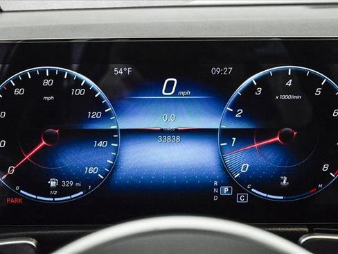 Certified 2022 Mercedes-Benz GLB 250 4MATIC image 11