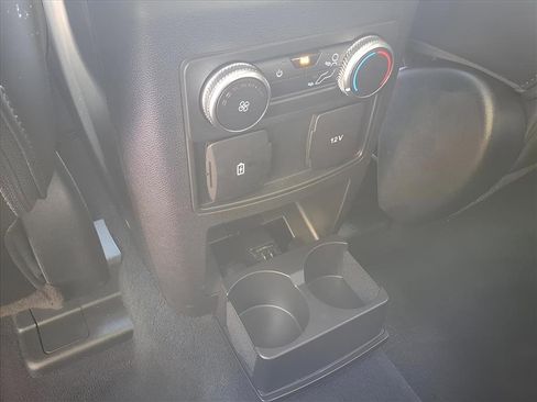 Used 2022 Ford Explorer XLT w/ Equipment Group 202A image 23