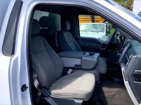 Used 2017 Ford F550 4x4 Regular Cab Super Duty image 13