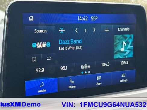 Used 2022 Ford Escape SE image 24