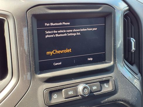 Used 2025 Chevrolet Silverado 2500 Custom w/ Custom Value Package AWD/4WD image 6