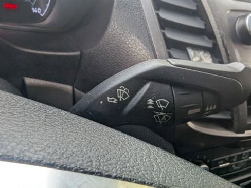 Used 2020 Ford Transit Connect XLT image 29