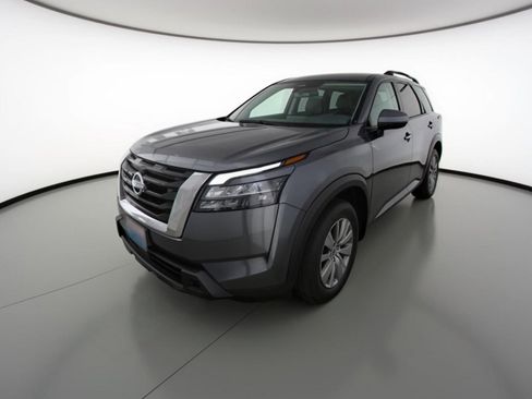 Used 2025 Nissan Pathfinder SV AWD/4WD image 3