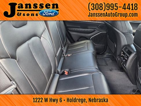 Used 2023 Jeep Grand Cherokee 4WD 4xe image 9