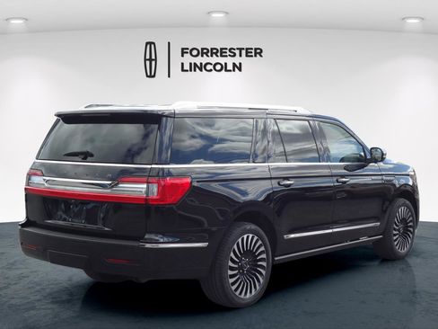 Used 2019 Lincoln Navigator L Black Label w/ Cargo Package AWD/4WD image 3