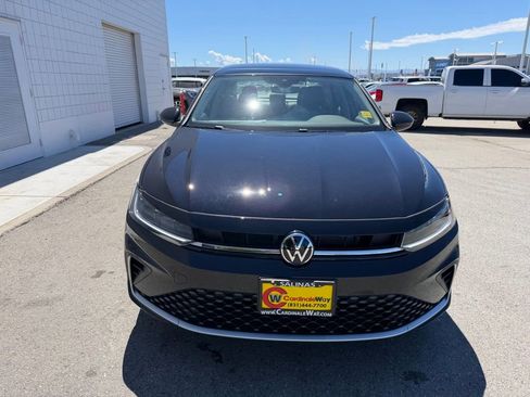 New 2026 Volkswagen Jetta SE FWD image 9