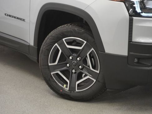 New 2026 Jeep Cherokee Limited AWD/4WD image 4