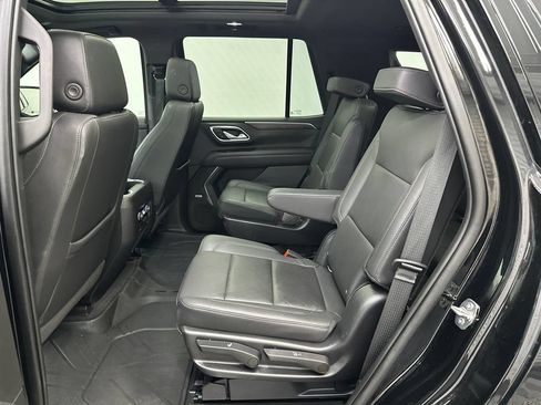 Used 2022 Chevrolet Tahoe Z71 w/ Luxury Package AWD/4WD image 24