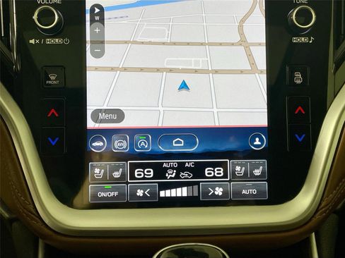 Used 2020 Subaru Outback Touring w/ Popular Package #2 image 9