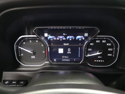 Used 2022 GMC Sierra 3500 Denali w/ Denali Ultimate Package image 17