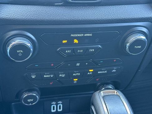 Used 2019 Ford Ranger Lariat w/ Equipment Group 501A Mid AWD/4WD image 19