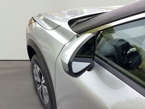 Used 2023 Nissan Rogue SV AWD/4WD image 11