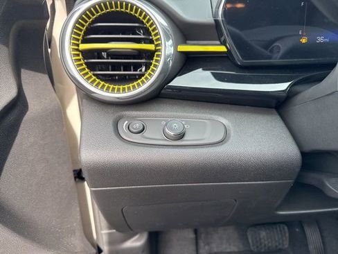 New 2026 Chevrolet Trax ACTIV w/ Sunroof Package FWD image 21