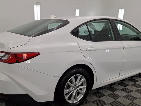 Certified 2025 Toyota Camry LE image 4