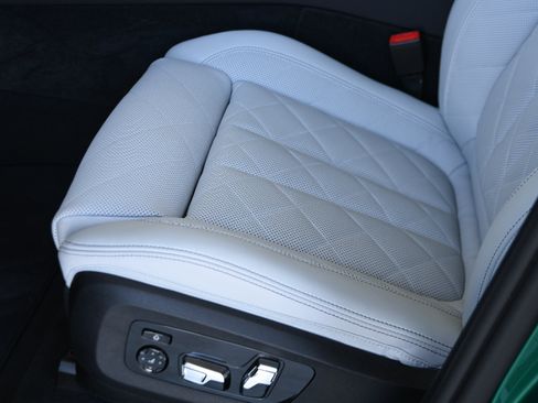 Certified 2026 BMW X6 M60i w/ Climate Comfort Package AWD/4WD image 29