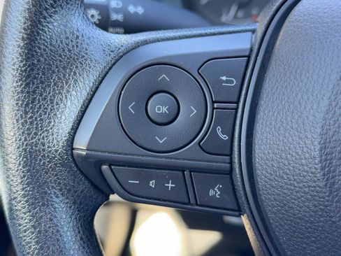 Used 2022 Toyota Corolla LE image 30
