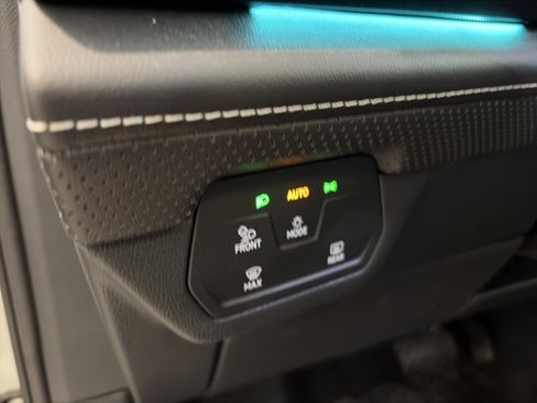 Used 2024 Volkswagen Atlas SEL image 26