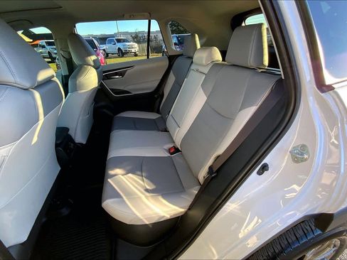 Used 2025 Toyota RAV4 XLE Premium image 20