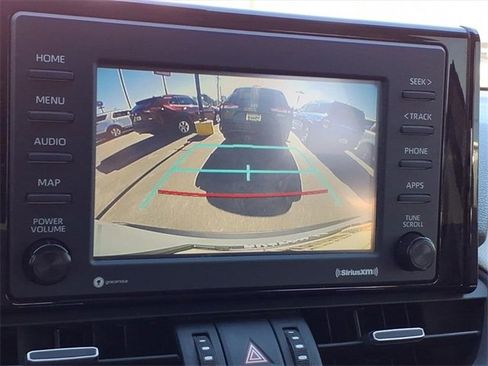 Used 2021 Toyota RAV4 XLE Premium image 27