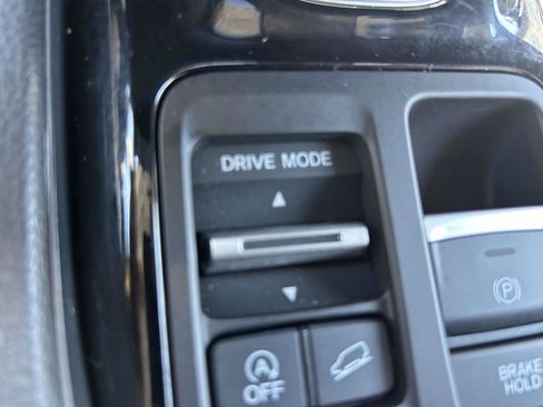 Certified 2023 Honda Pilot Elite image 17