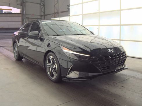 Used 2023 Hyundai Elantra Limited FWD image 6