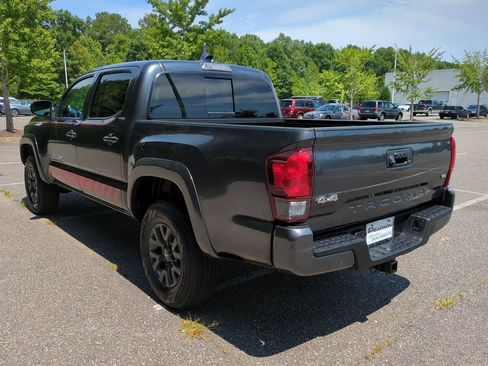 Used 2023 Toyota Tacoma SR5 w/ Technology Package AWD/4WD image 6