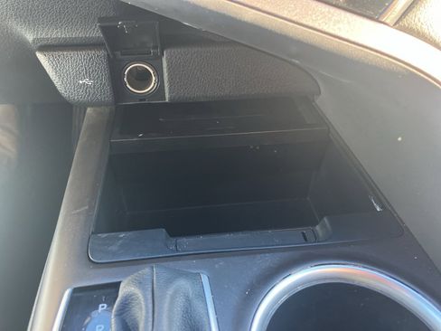 Used 2021 Toyota Camry XLE w/ Navigation Package image 40