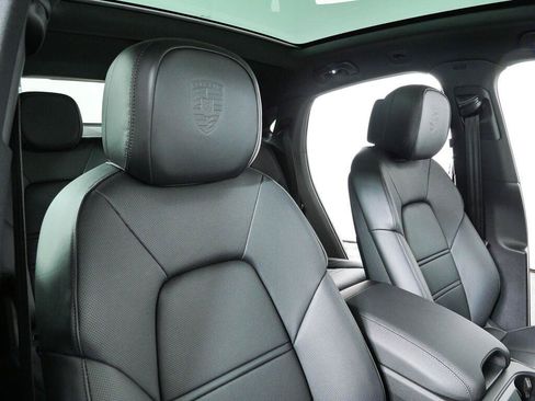 New 2026 Porsche Cayenne Coupe AWD/4WD image 24