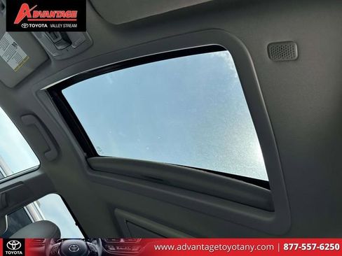 Used 2020 Toyota Sienna Limited Premium image 22