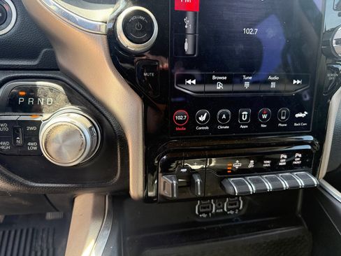 Used 2020 RAM 1500 Laramie AWD/4WD image 16