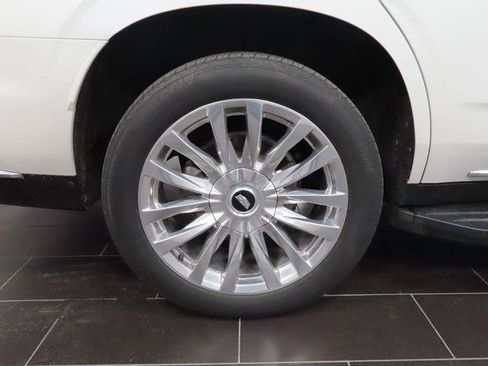 Certified 2024 Cadillac Escalade Premium Luxury w/ Performance Package AWD/4WD image 44
