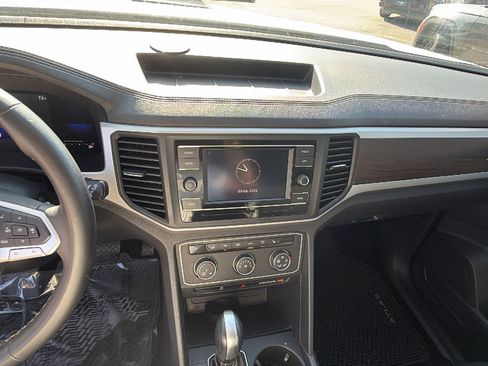 Used 2022 Volkswagen Atlas SE image 33