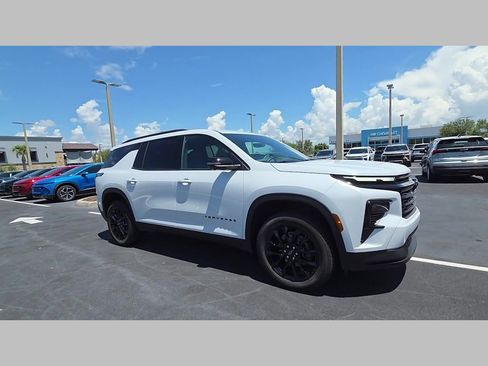 New 2026 Chevrolet Traverse LT w/ Midnight/Sport Edition FWD image 25