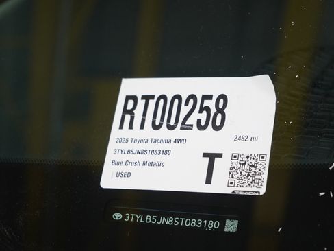 Used 2025 Toyota Tacoma SR5 image 27