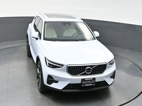 Used 2024 Volvo XC40 B5 Ultimate image 22