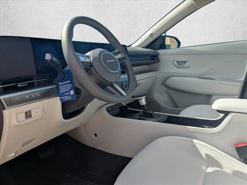 New 2026 Hyundai Kona SE image 3