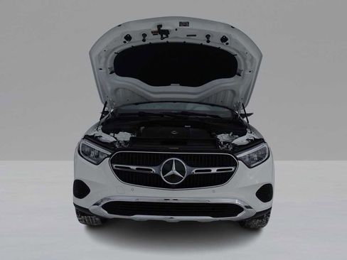 Used 2026 Mercedes-Benz GLC 300 4MATIC image 9