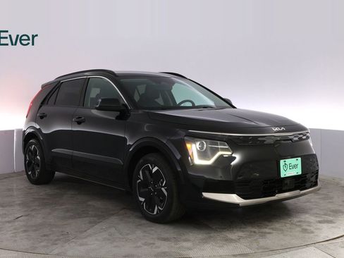 Used 2024 Kia Niro Wind FWD image 13