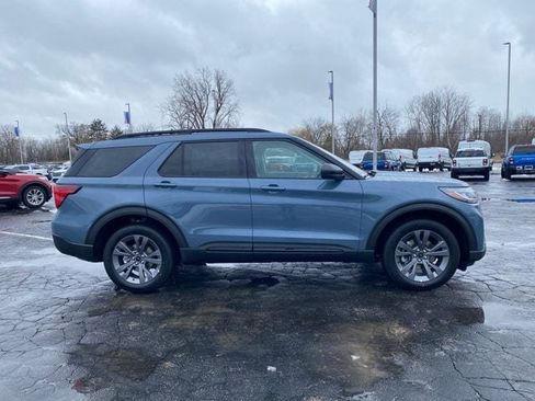 New 2026 Ford Explorer Active w/ Active Comfort Package image 8