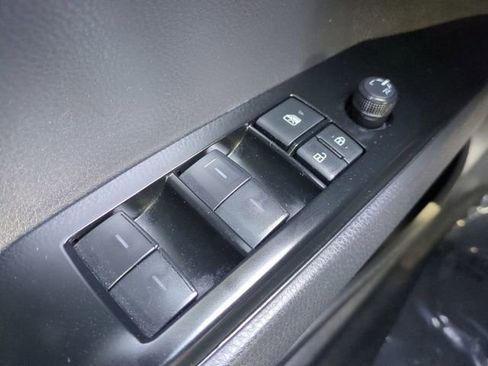 Used 2025 Toyota Camry SE image 21