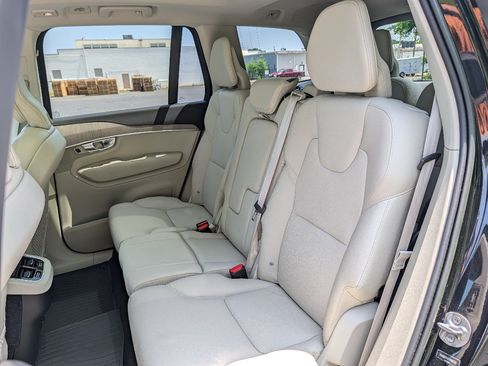 Used 2023 Volvo XC90 B6 Plus w/ Protection Package Premier AWD/4WD image 18