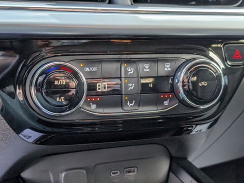 Certified 2024 Chevrolet Trax LT w/ Driver Confidence Package image 20