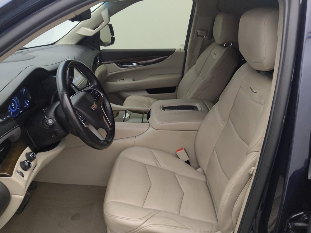 Used 2019 Cadillac Escalade Premium Luxury AWD/4WD image 17